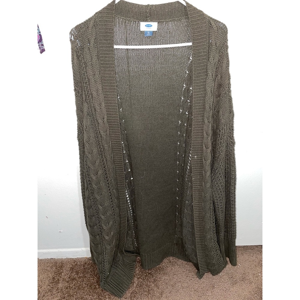 Comfy green knitted cardigan!